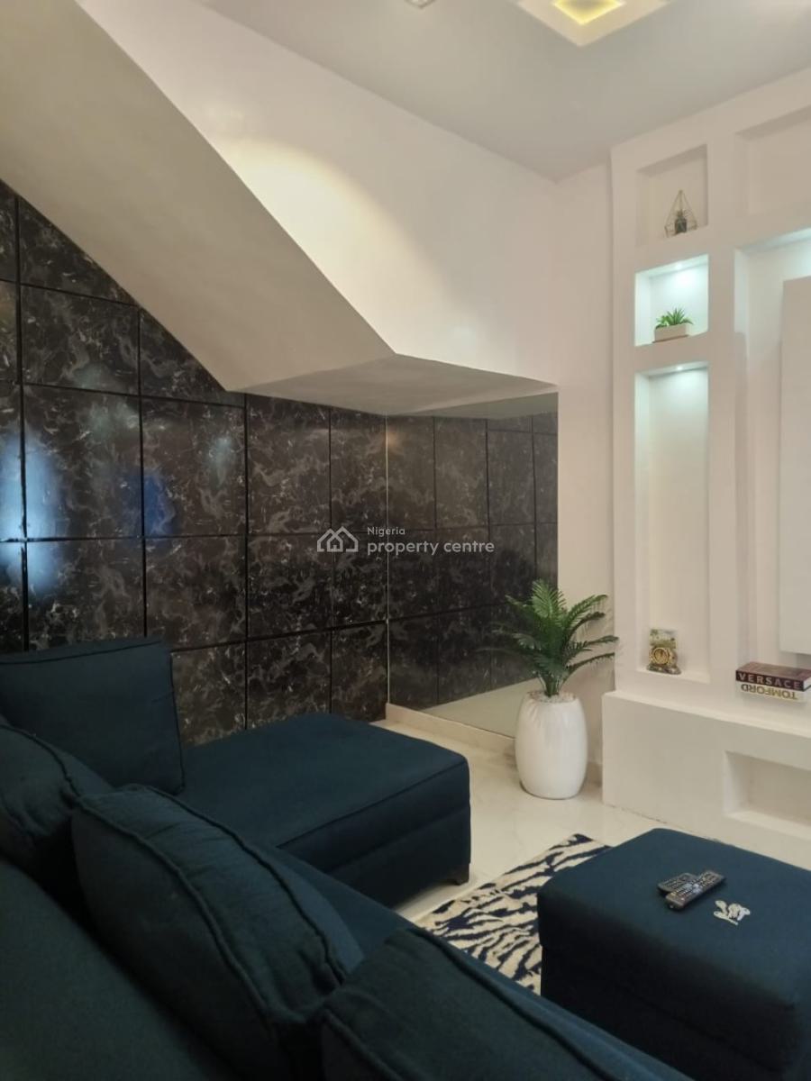 Fully Furnished Studio Apartment with Guest Toilet, Admiralty Way, Lekki Phase 1, Lekki, Lagos, Flat / Apartment for Rent