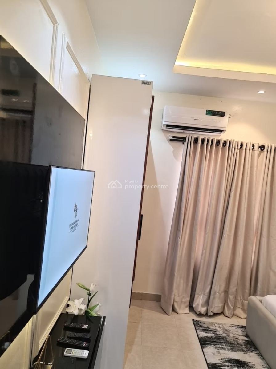 Nicely Furnished 3 Bedroom Apartment, Osapa, Lekki, Lagos, Flat / Apartment Short Let