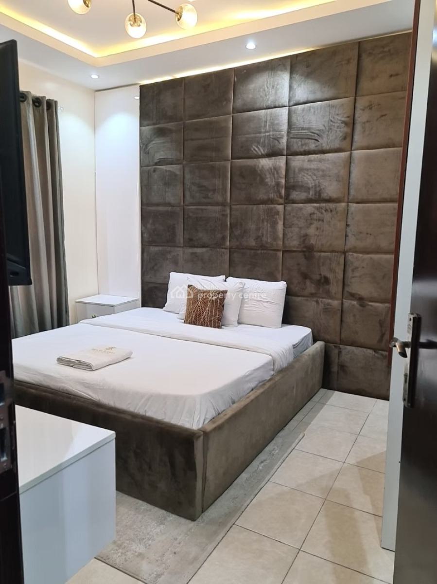 Nicely Furnished 3 Bedroom Apartment, Osapa, Lekki, Lagos, Flat / Apartment Short Let