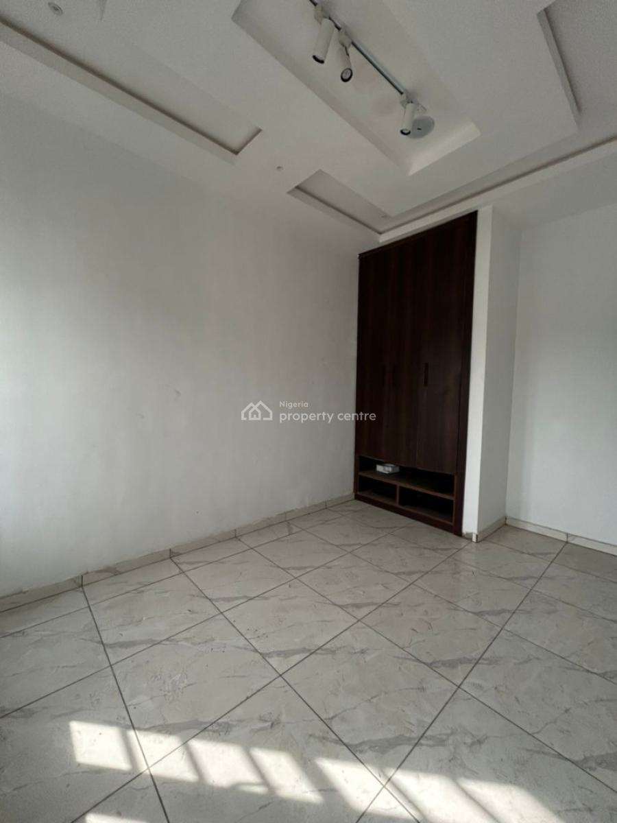 2-bedroom Apartment, Ologolo, Lekki, Lagos, Flat / Apartment for Rent