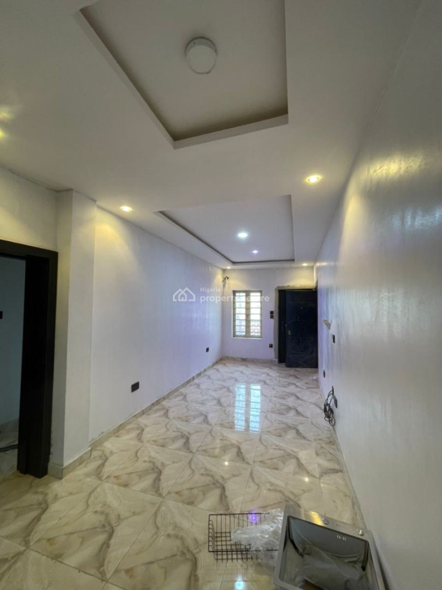 Sharp 2 Bedroom Apartment, Ilasan, Lekki, Lagos, Flat / Apartment for Rent