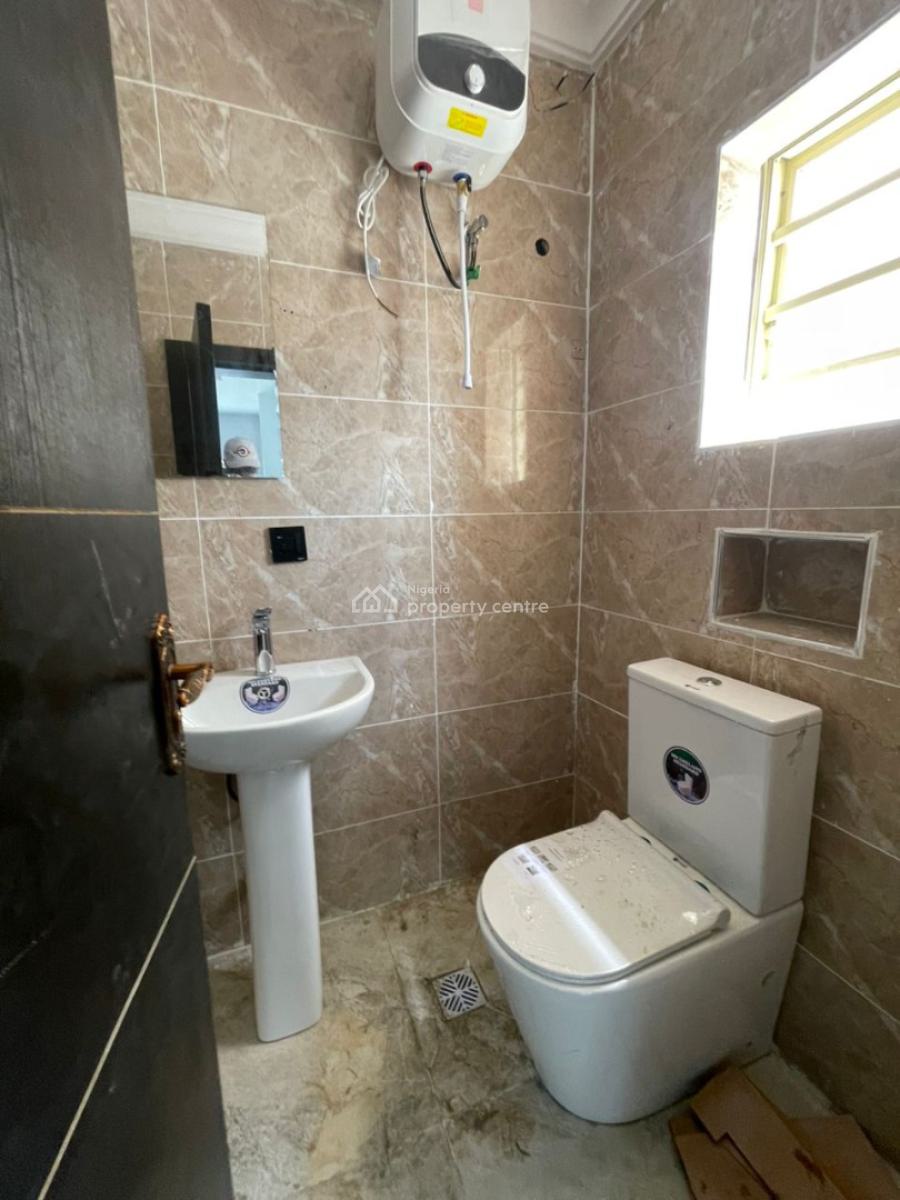 Sharp 2 Bedroom Apartment, Ilasan, Lekki, Lagos, Flat / Apartment for Rent