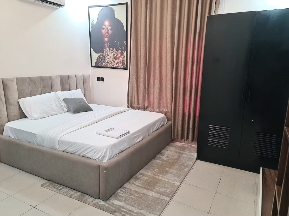 Nicely Furnished 3 Bedrooms Apartment, Osapa, Lekki, Lagos, Flat / Apartment Short Let