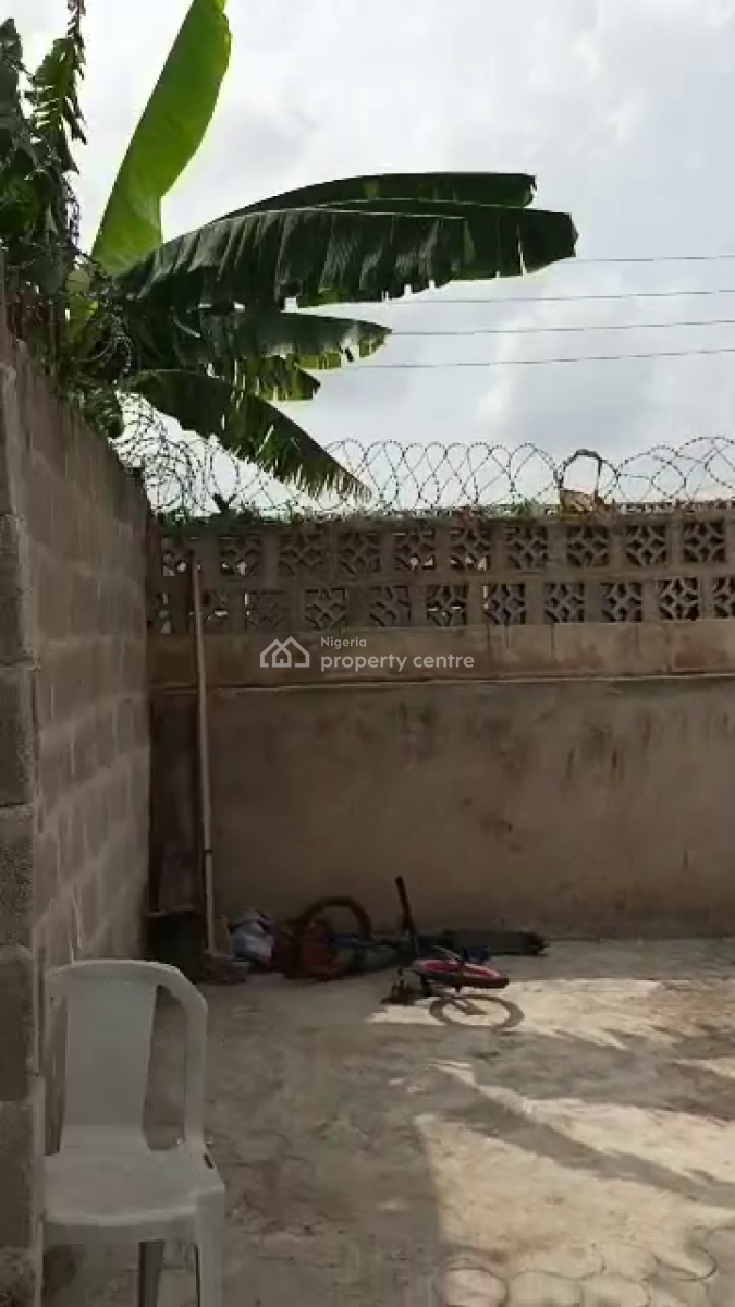 1 Units of 3 Bedroom +2 Units of Mini Flat, Ipaja, Lagos, Block of Flats for Sale