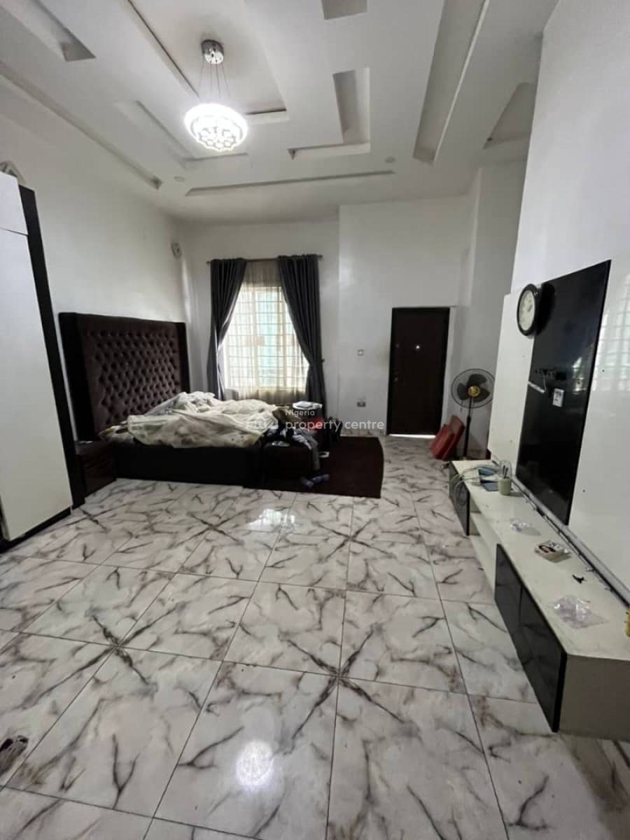 Very Big Master Bedroom, Chevron Alternative, Lekki, Lagos, Flat / Apartment for Rent