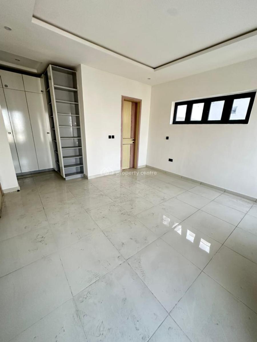 3 Bedroom Apartment with a Boys Quarters, Lekki Phase 1, Lekki, Lagos, Flat / Apartment for Sale