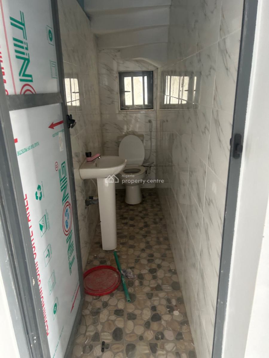 Luxurious 2bed, Graceland Estate, Isheri Olofin, Alimosho, Lagos, Flat / Apartment for Rent