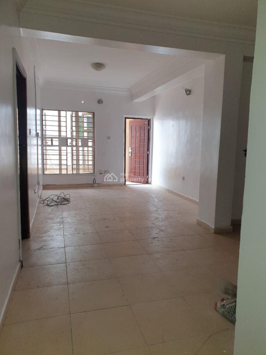 Spacious 3 Bedroom Flat, Idado Estate, Lekki, Lagos, Flat / Apartment for Rent