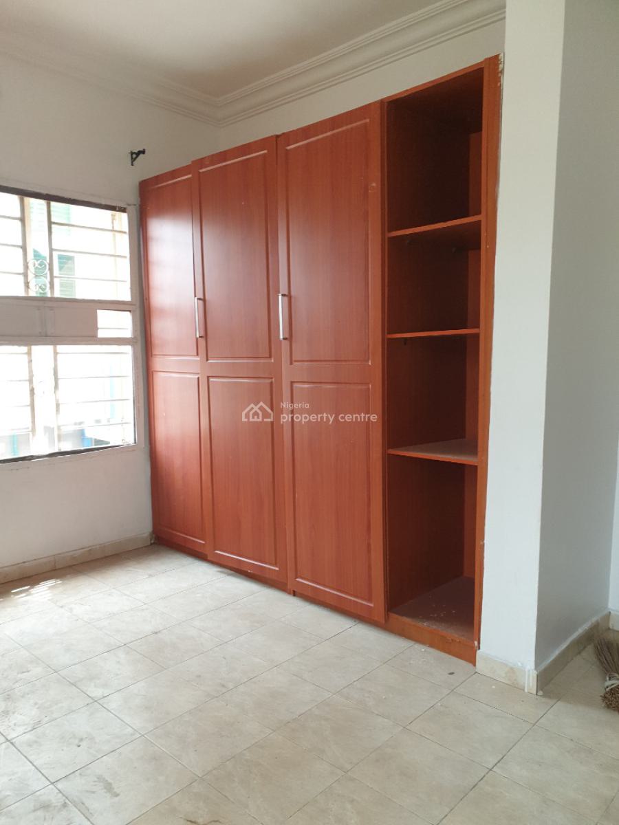 Spacious 3 Bedroom Flat, Idado Estate, Lekki, Lagos, Flat / Apartment for Rent