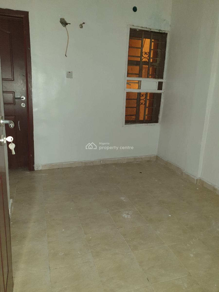 Spacious 3 Bedroom Flat, Idado Estate, Lekki, Lagos, Flat / Apartment for Rent