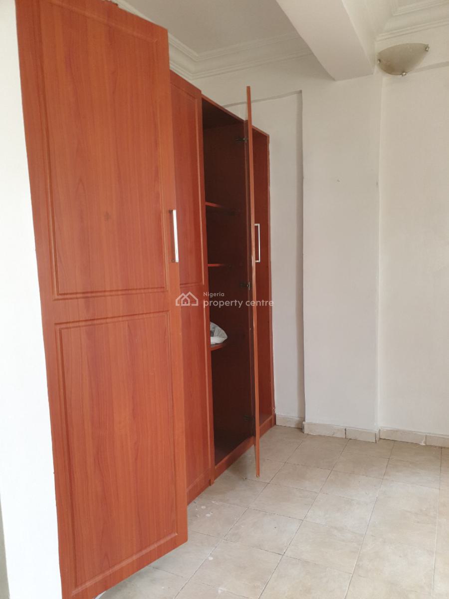 Spacious 3 Bedroom Flat, Idado Estate, Lekki, Lagos, Flat / Apartment for Rent