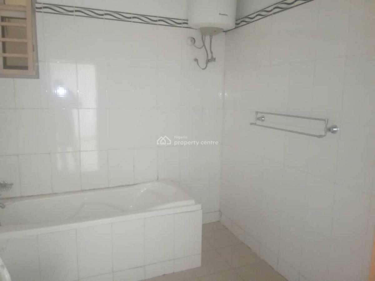 4-bedroom Terrace House with 1-room Bq Video Available, Area 11, Garki, Abuja, Terraced Duplex for Sale