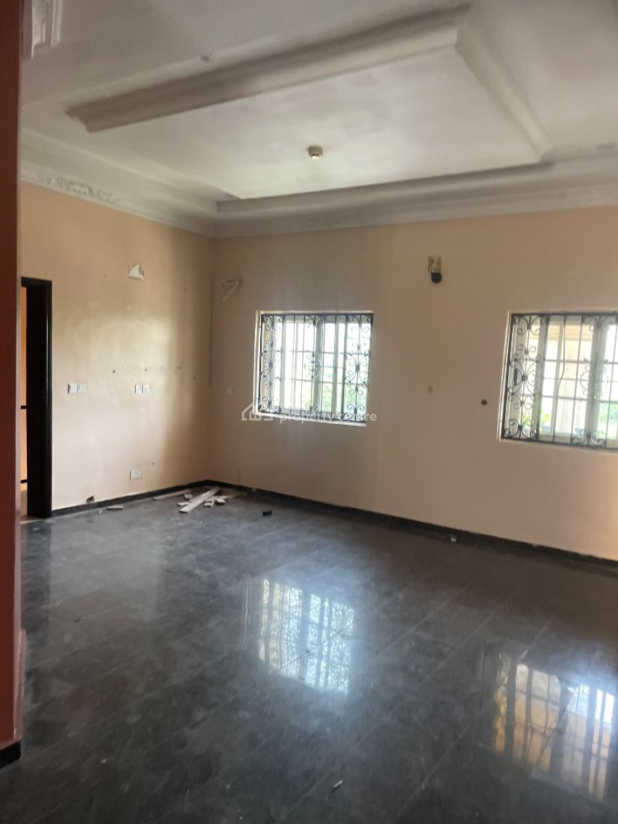 Newly Renovated 3-bedroom Flat, Lekki Right By Pinnacle, Lekki Phase 1, Lekki, Lagos, Flat / Apartment for Rent