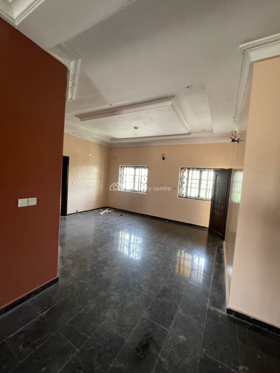 Newly Renovated 3-bedroom Flat, Lekki Right By Pinnacle, Lekki Phase 1, Lekki, Lagos, Flat / Apartment for Rent