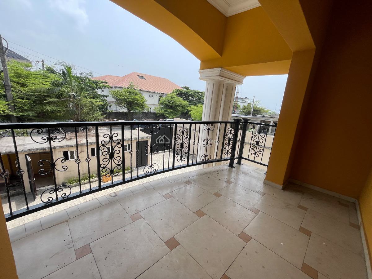 Newly Renovated 3-bedroom Flat, Lekki Right By Pinnacle, Lekki Phase 1, Lekki, Lagos, Flat / Apartment for Rent