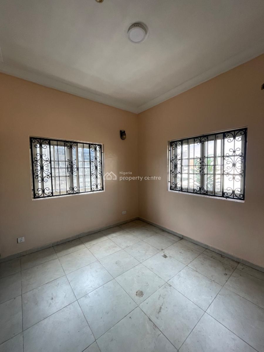 Newly Renovated 3-bedroom Flat, Lekki Right By Pinnacle, Lekki Phase 1, Lekki, Lagos, Flat / Apartment for Rent