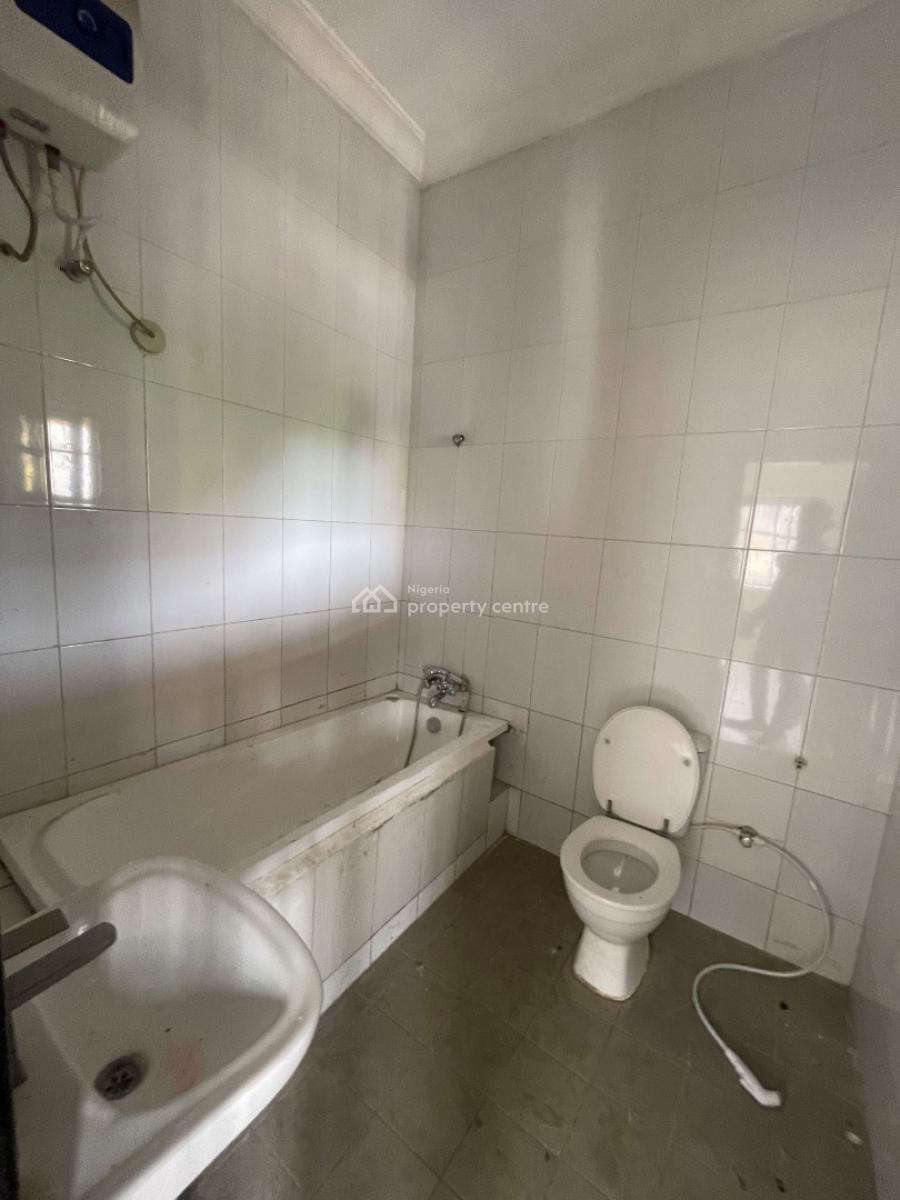 Newly Renovated 3-bedroom Flat, Lekki Right By Pinnacle, Lekki Phase 1, Lekki, Lagos, Flat / Apartment for Rent