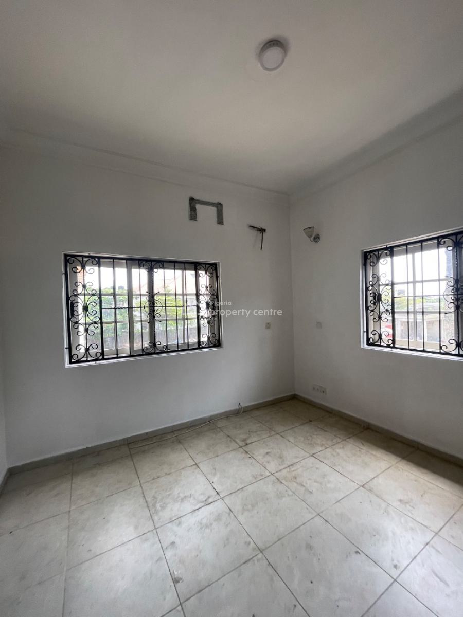 Newly Renovated 3-bedroom Flat, Lekki Right By Pinnacle, Lekki Phase 1, Lekki, Lagos, Flat / Apartment for Rent
