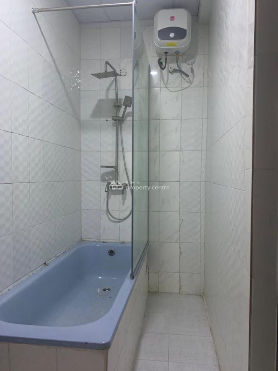 3 Bedrooms Flat (2nd Floor) Apartment, Surulere, Lagos, Flat / Apartment for Rent