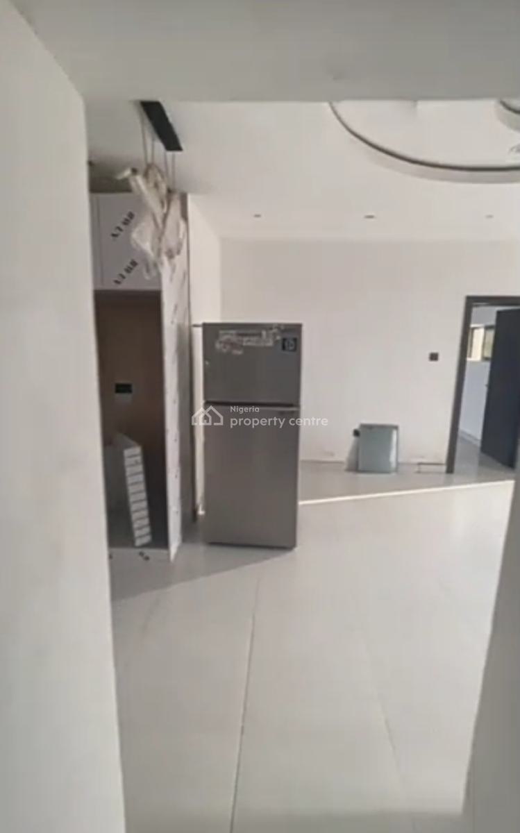 Modern and Serviced  2 Bedroom Penthouse Apartment, Ologolo, Lekki, Lagos, Flat / Apartment for Rent