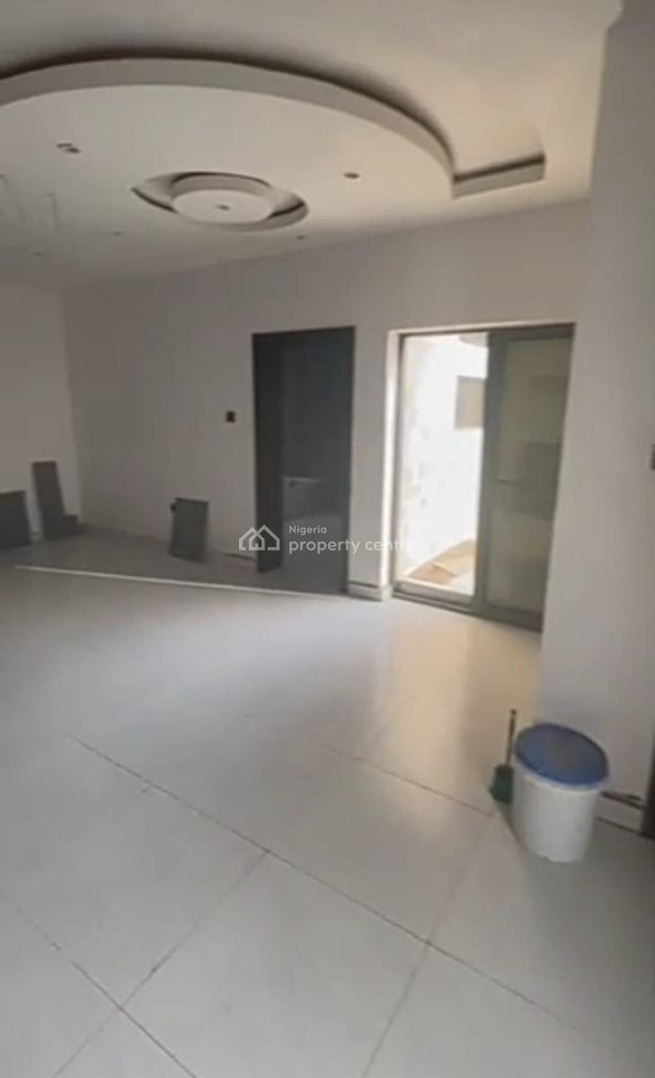 Modern and Serviced  2 Bedroom Penthouse Apartment, Ologolo, Lekki, Lagos, Flat / Apartment for Rent