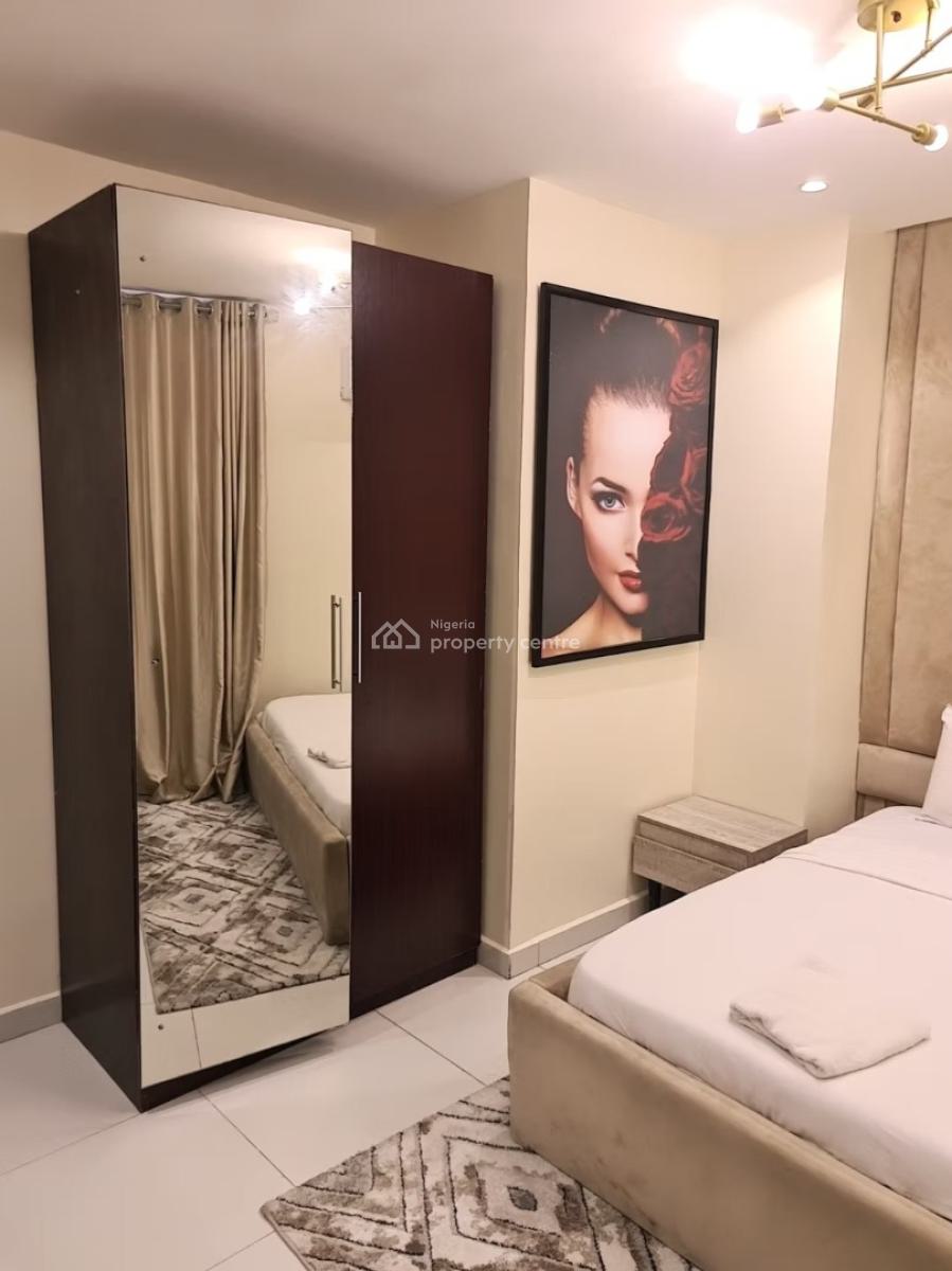 Nicely Furnished 2 Bedroom Apartment, Lekki Phase 1, Lekki, Lagos, Flat / Apartment Short Let