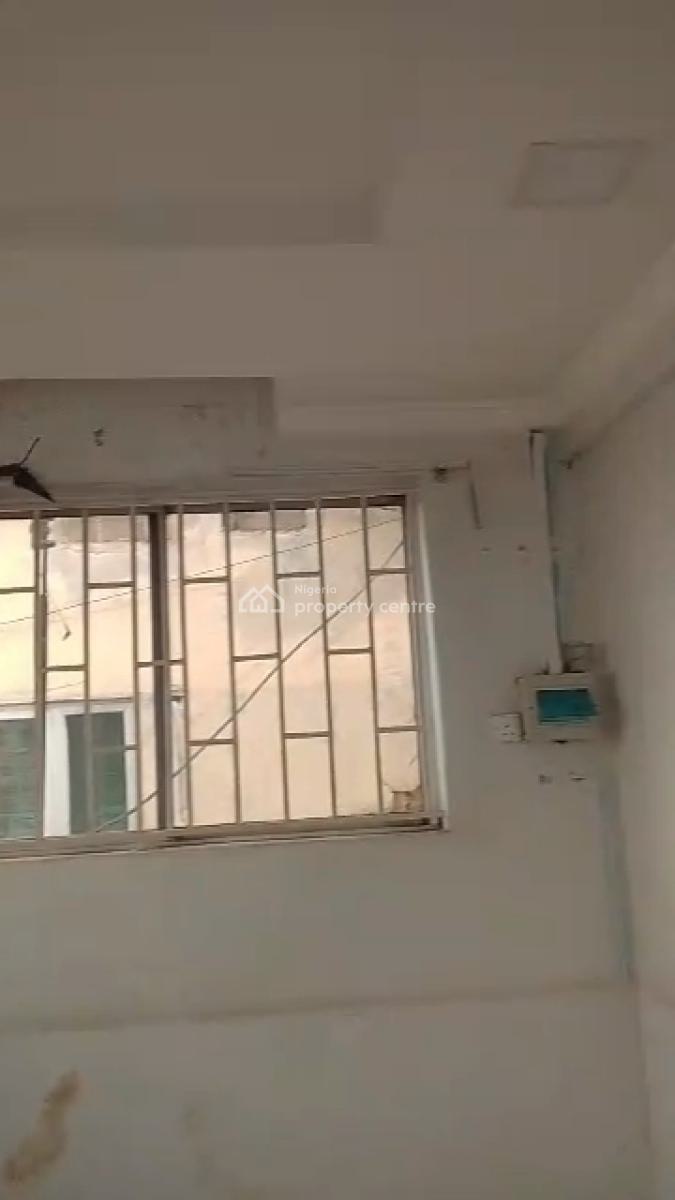 Shop Space (1st Floor), Allen Avenue, Ikeja, Lagos, Shop for Rent
