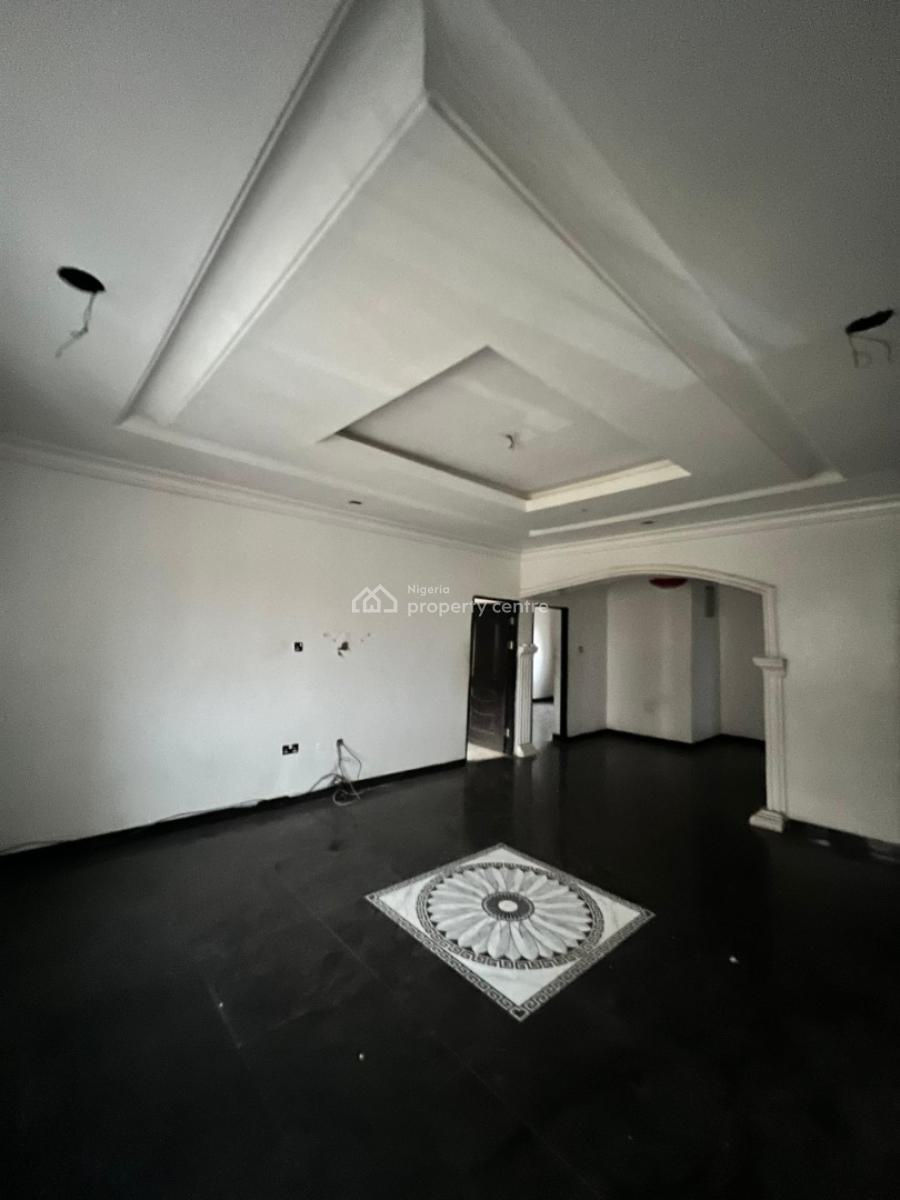 a Well Built 2 Bedroom Flat, Mobil Road, Lekki Phase 2, Lekki, Lagos, Flat / Apartment for Rent