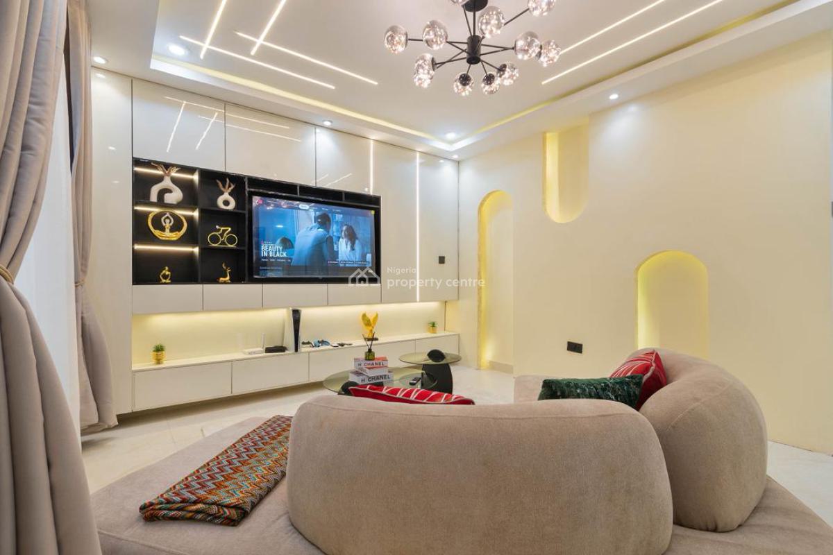 Luxury 1 Bedroom Apartment with Unlimited Wifi and Ps5, Lekki Phase 1, Lekki, Lagos, Flat / Apartment Short Let