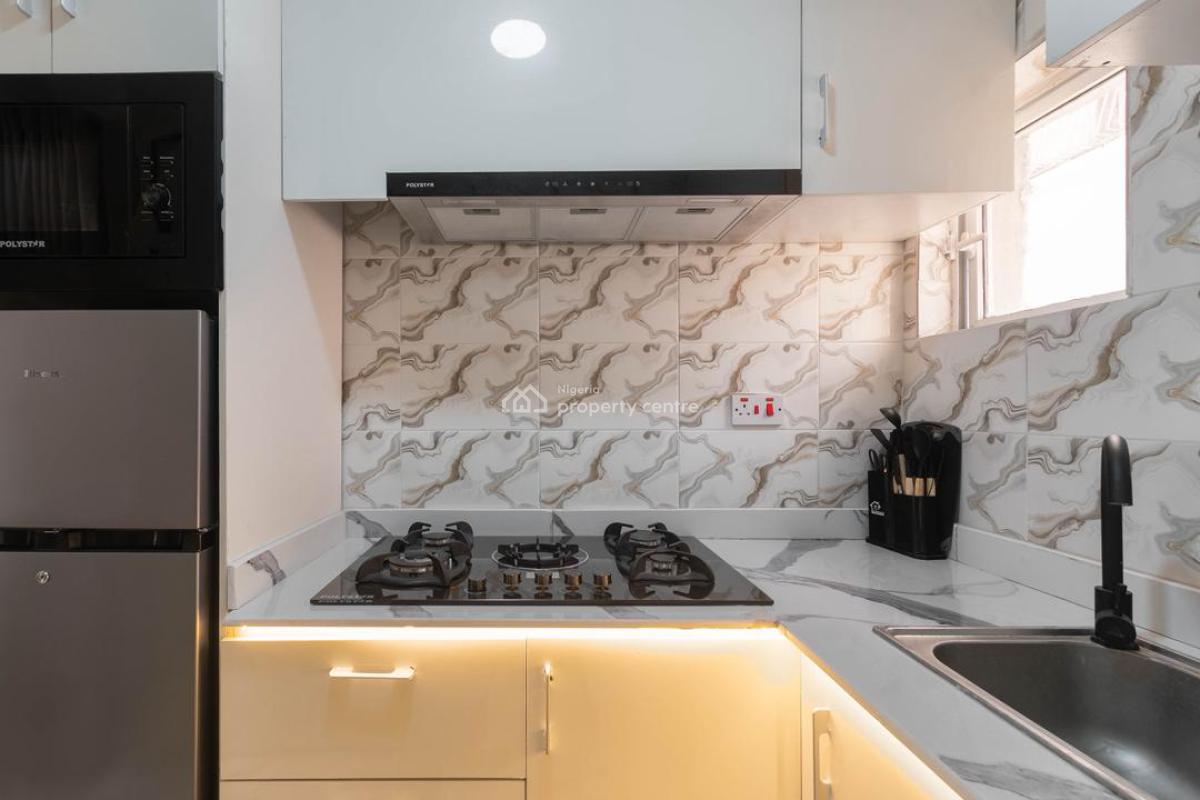 Luxury 1 Bedroom Apartment with Unlimited Wifi and Ps5, Lekki Phase 1, Lekki, Lagos, Flat / Apartment Short Let