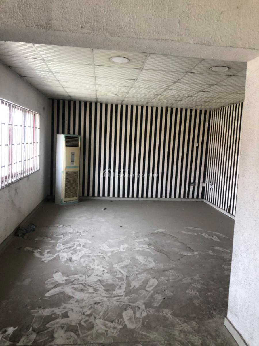 Big Shop Facing The Road, Adeniran Ogunsanya, Surulere, Lagos, Shop for Rent