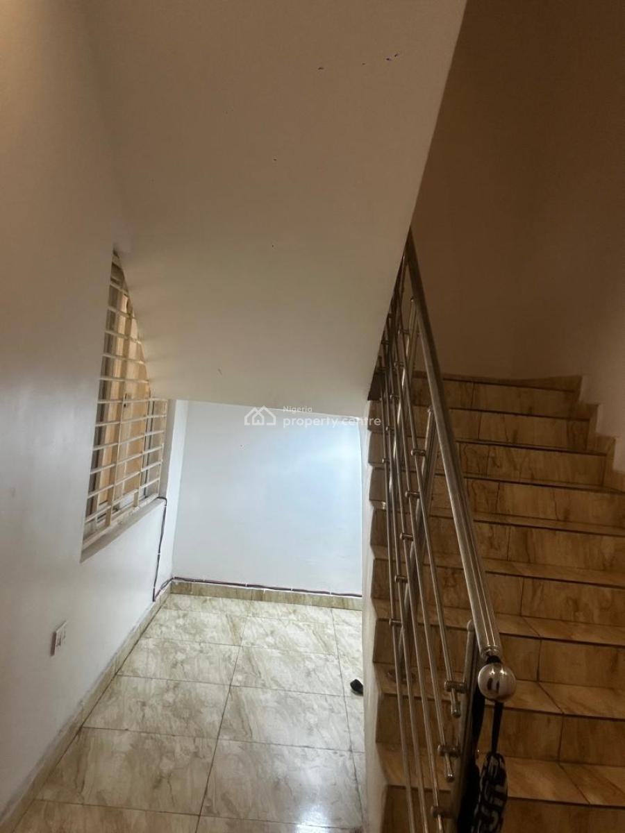 a Spacious 5 Bedroom Townhouse on Three Floors, Oral Estate, Lekki Phase 2, Lekki, Lagos, Terraced Duplex for Sale