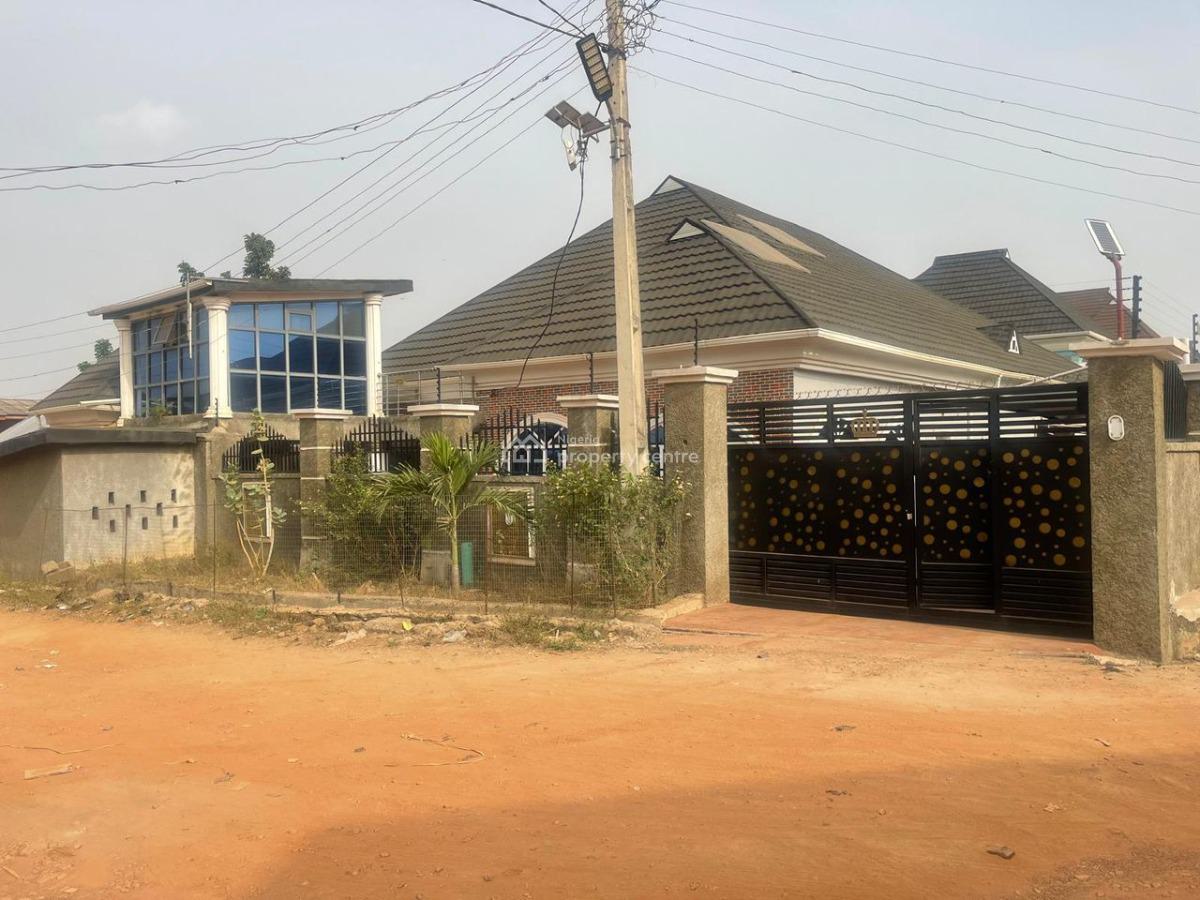 a 3 Bedroom Flat with 2 Toilet  Self Compound Having Pop, Akala Estate, Akobo, Ibadan, Oyo, Flat / Apartment for Rent