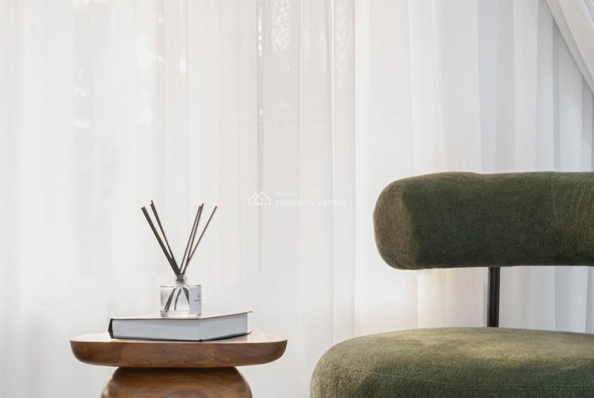 Nicely Furnished 2 Bedroom Apartment, Lekki Phase 1, Lekki, Lagos, Flat / Apartment Short Let