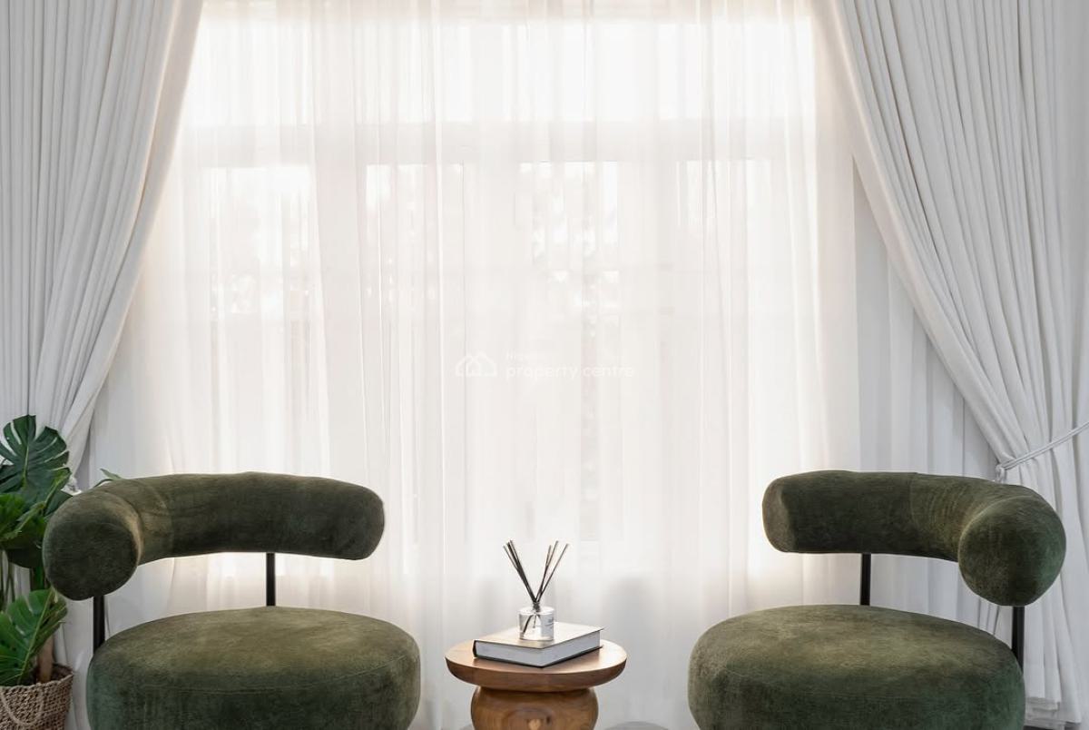 Nicely Furnished 2 Bedroom Apartment, Lekki Phase 1, Lekki, Lagos, Flat / Apartment Short Let