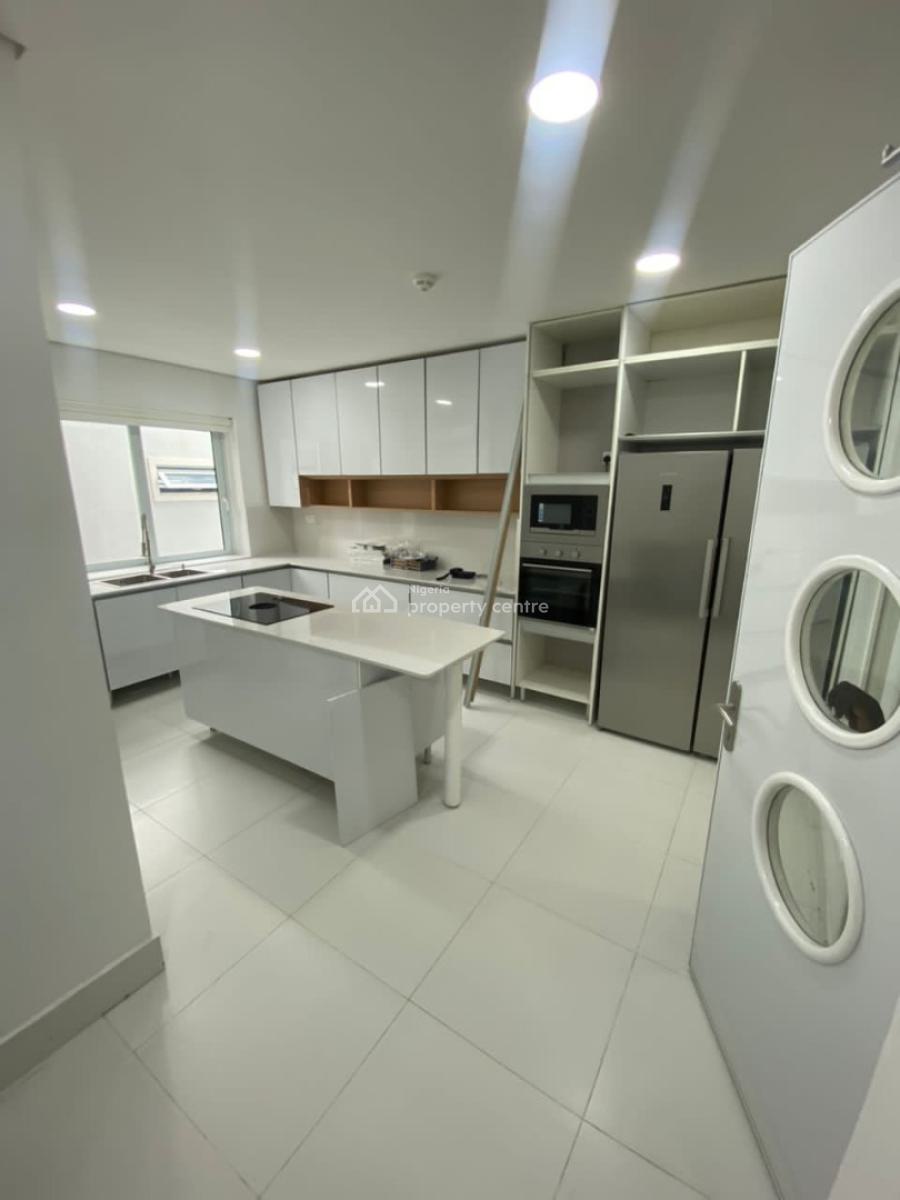 Clean & Spacious Furnished 3-bedroom Apartment with Staff Quarters, Banana Island, Ikoyi, Lagos, Flat / Apartment for Rent