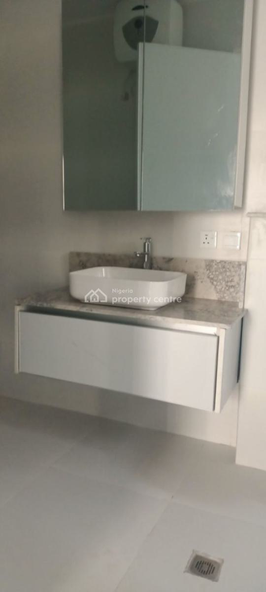 Clean & Spacious Furnished 3-bedroom Apartment with Staff Quarters, Banana Island, Ikoyi, Lagos, Flat / Apartment for Rent