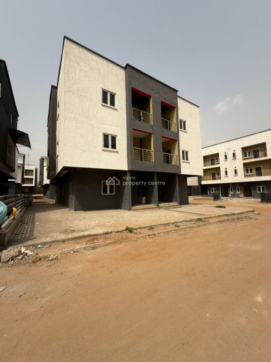 Luxury 5-bedroom Semi-detached Duplex with 1 Room Bq, Katampe, Abuja, Semi-detached Duplex for Sale