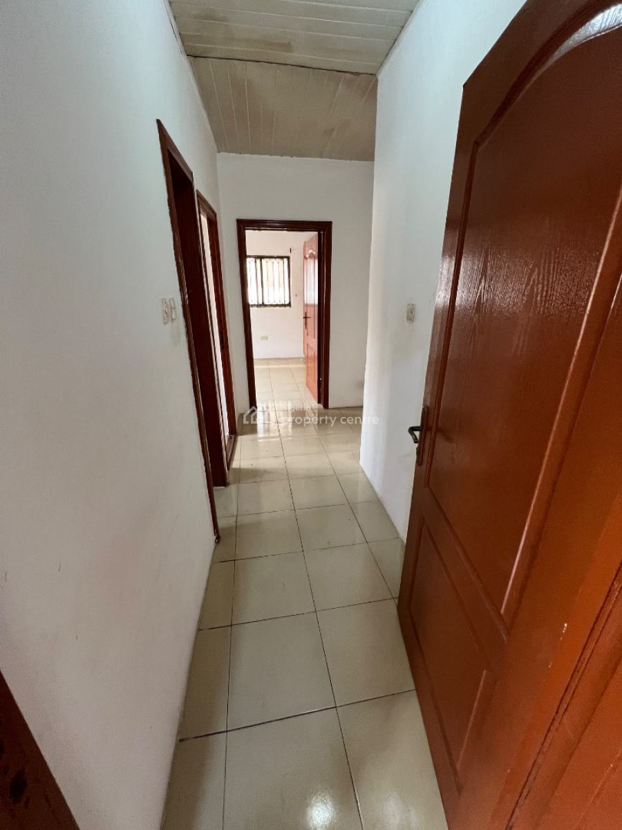 Standard Room and Parlour (upstairs), Lekki Phase 1, Lekki, Lagos, Mini Flat (room and Parlour) for Rent