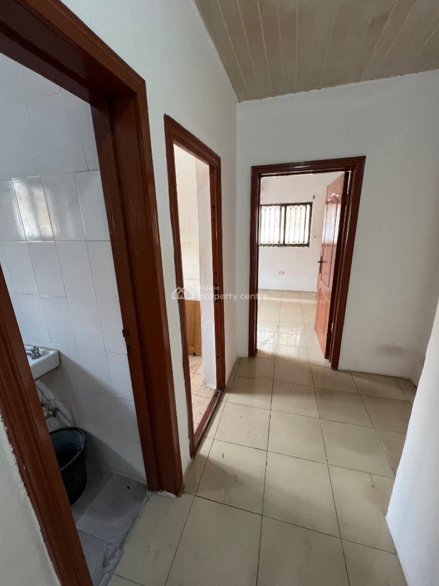 Standard Room and Parlour (upstairs), Lekki Phase 1, Lekki, Lagos, Mini Flat (room and Parlour) for Rent