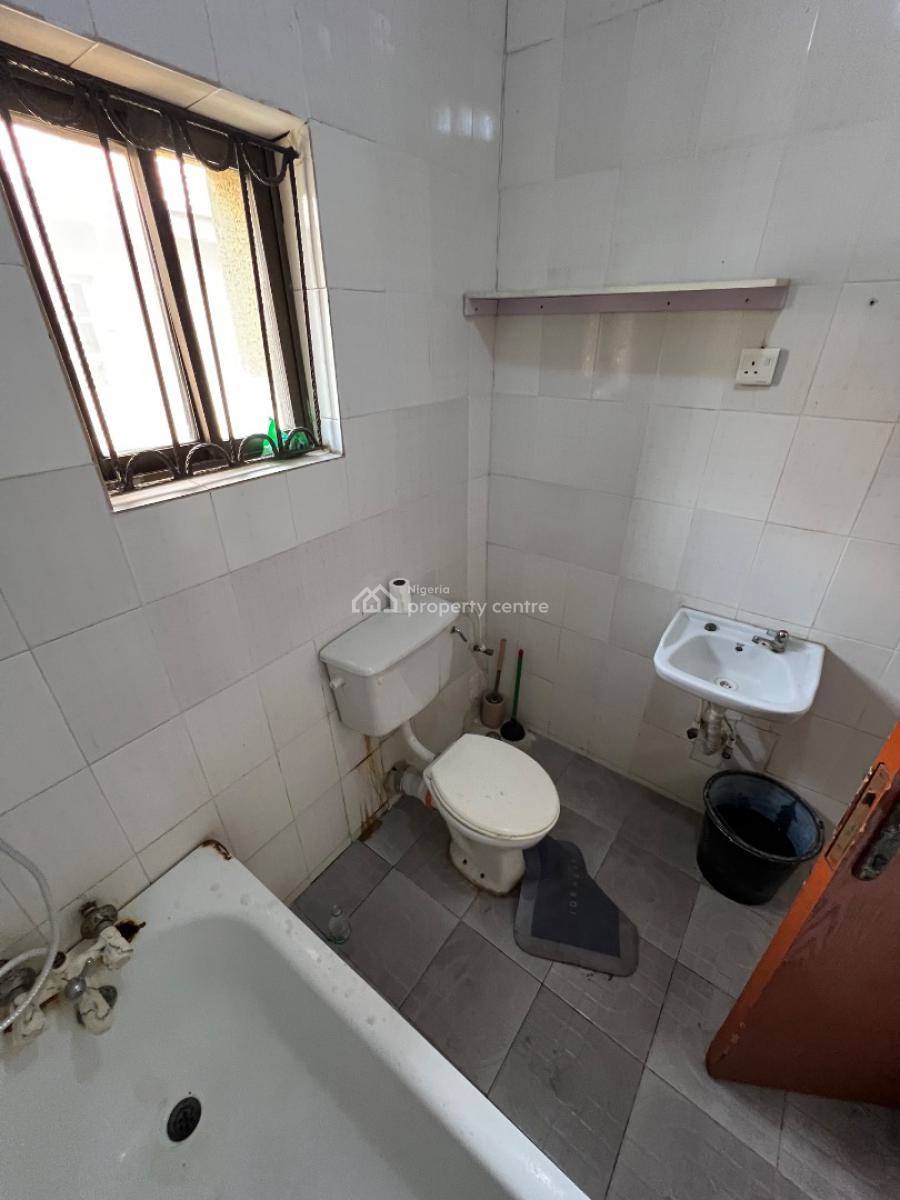 Standard Room and Parlour (upstairs), Lekki Phase 1, Lekki, Lagos, Mini Flat (room and Parlour) for Rent