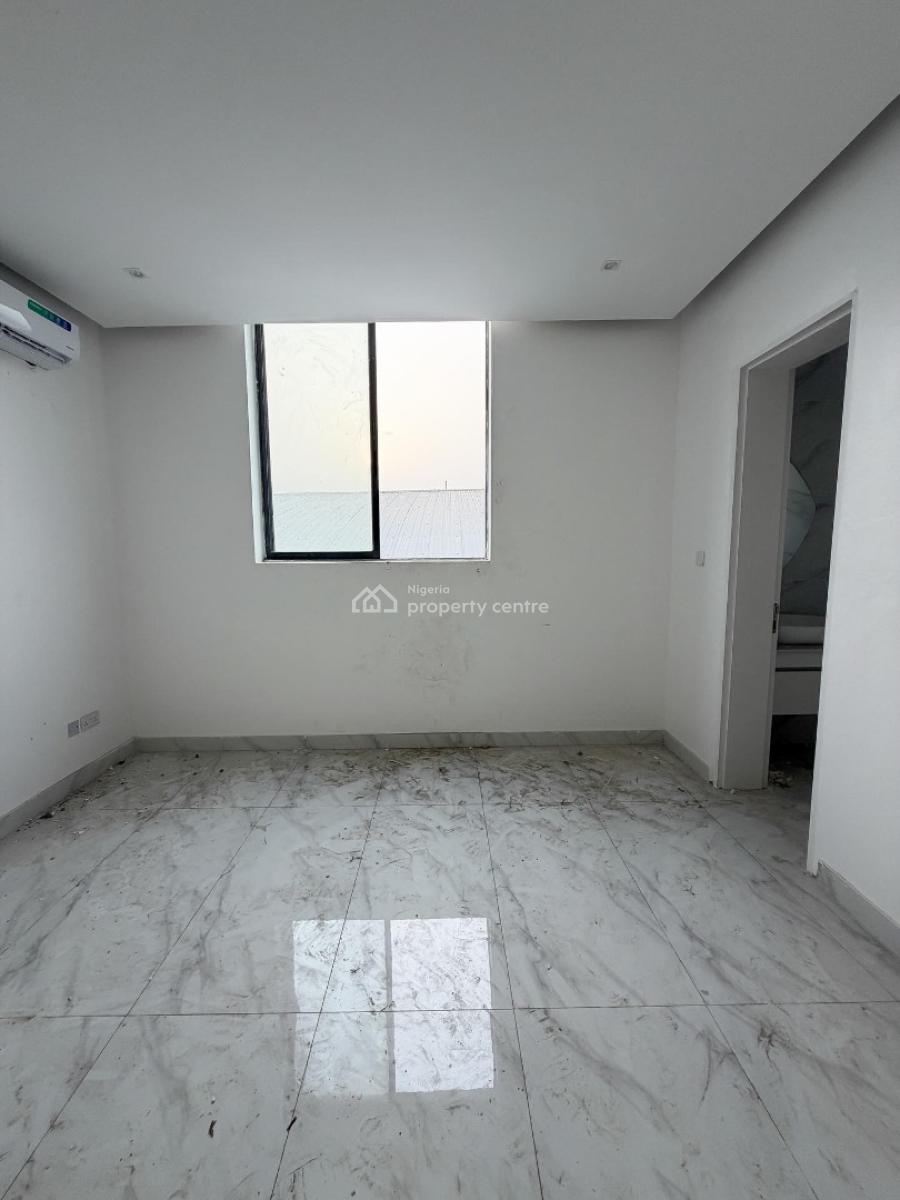 Stunning 2 Bedroom Apartment with Bq, Lekki Phase 1, Lekki, Lagos, Block of Flats for Sale