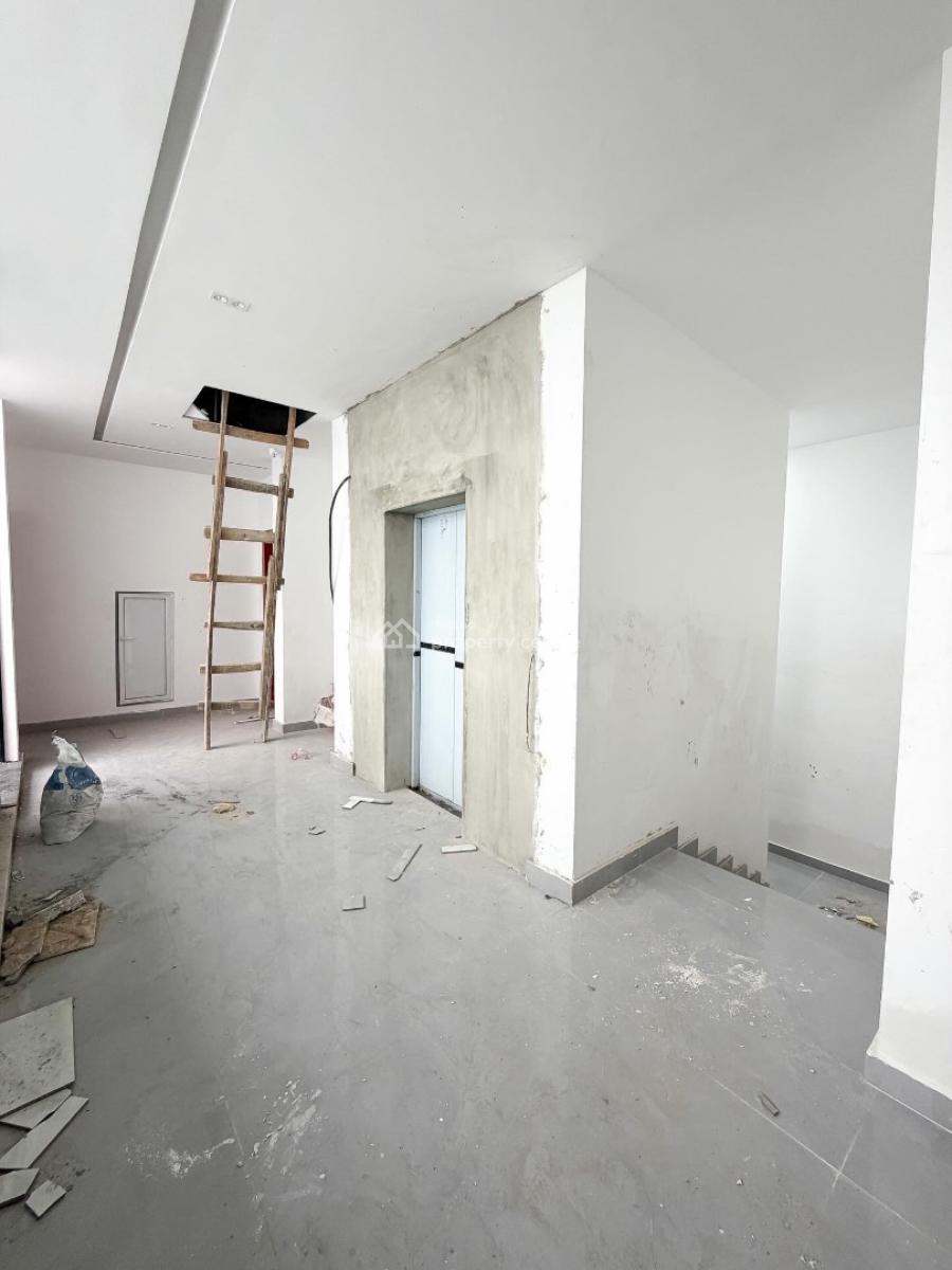 Stunning 2 Bedroom Apartment with Bq, Lekki Phase 1, Lekki, Lagos, Block of Flats for Sale