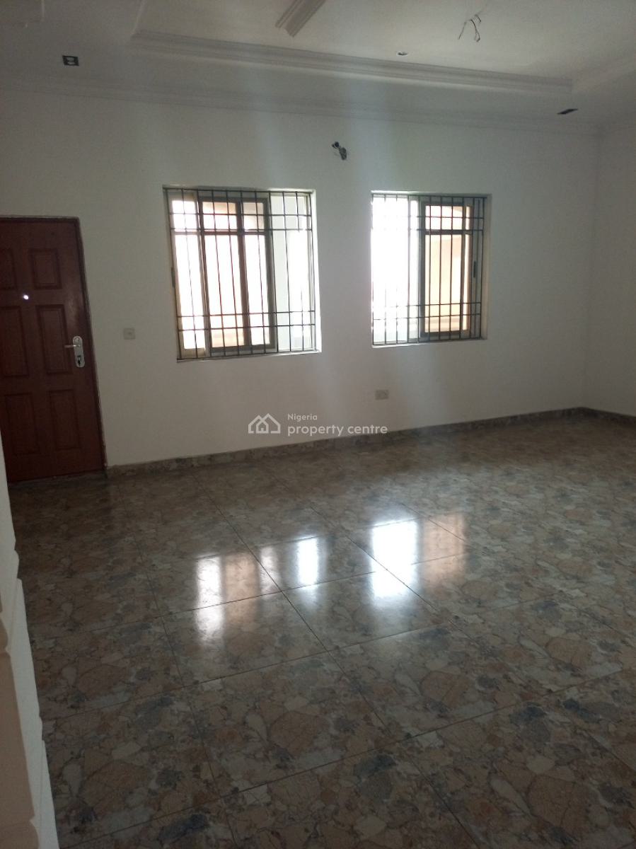 Spacious 2 Bedroom Apartment Upstairs, Ikate Elegushi, Lekki, Lagos, Flat / Apartment for Rent