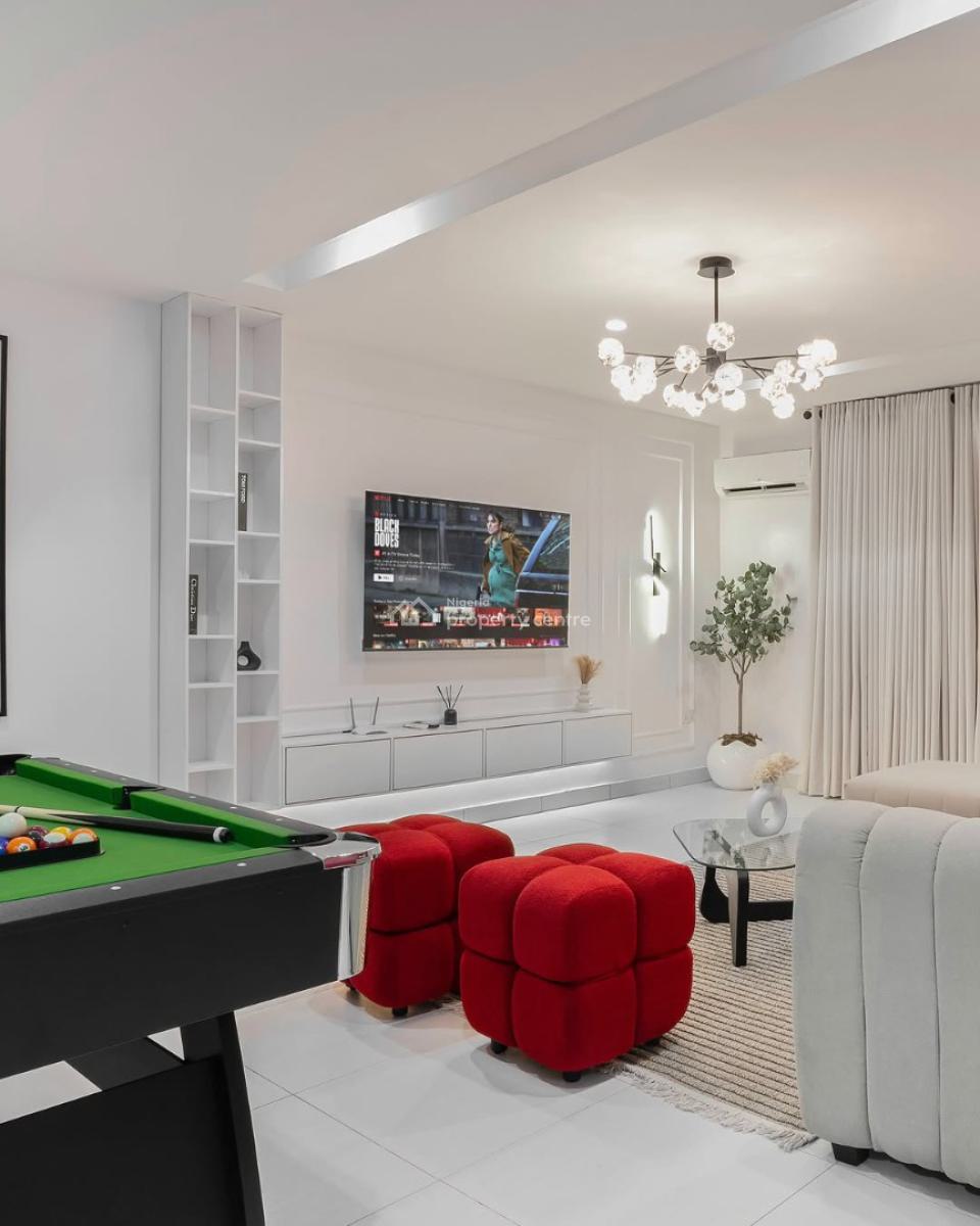 Nicely Furnished 2 Bedroom Apartment, Lekki Phase 1, Lekki, Lagos, Flat / Apartment Short Let