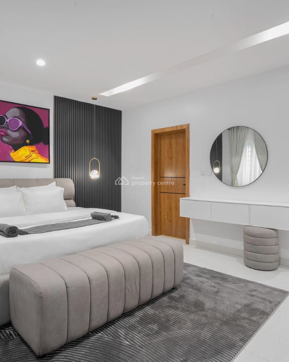 Nicely Furnished 2 Bedroom Apartment, Lekki Phase 1, Lekki, Lagos, Flat / Apartment Short Let