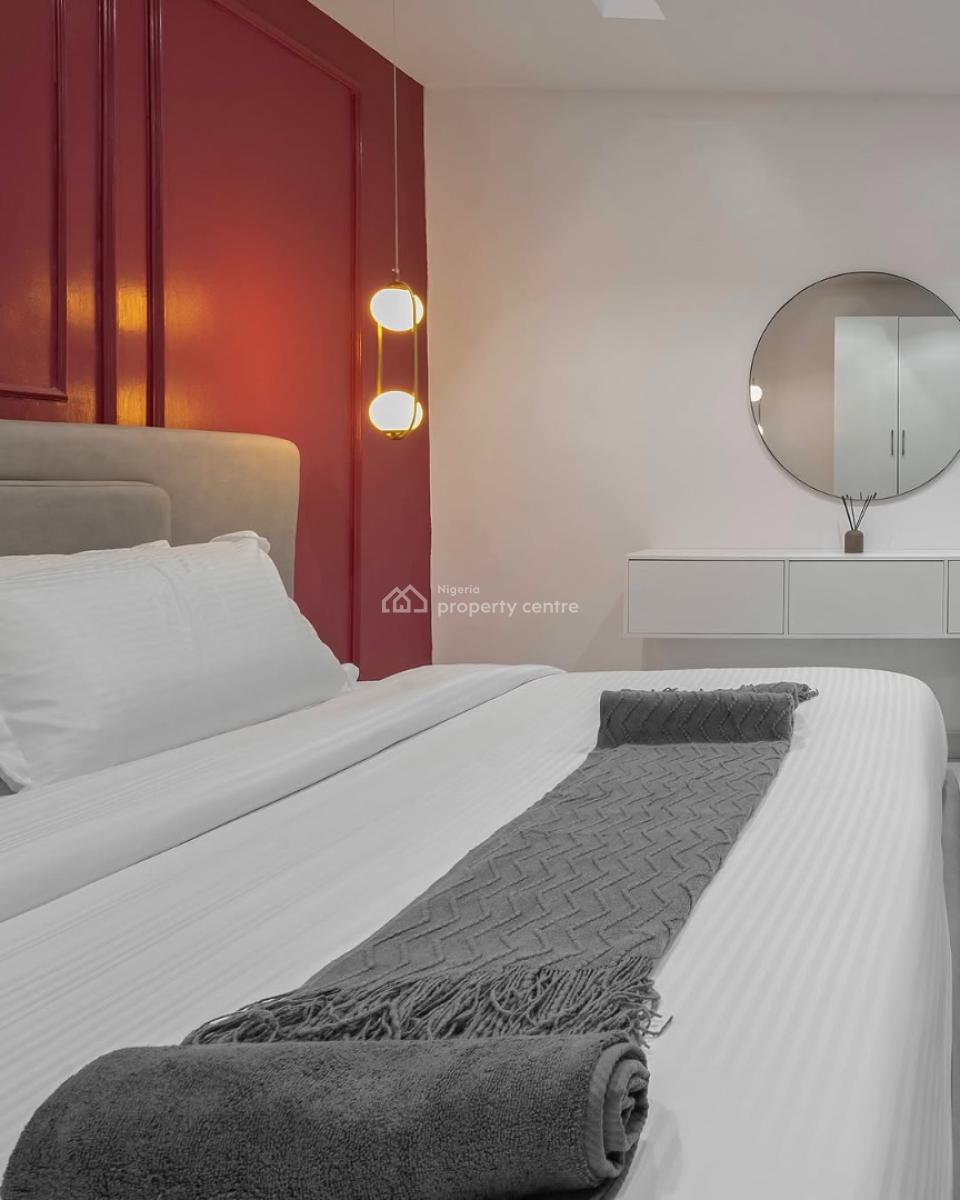 Nicely Furnished 2 Bedroom Apartment, Lekki Phase 1, Lekki, Lagos, Flat / Apartment Short Let