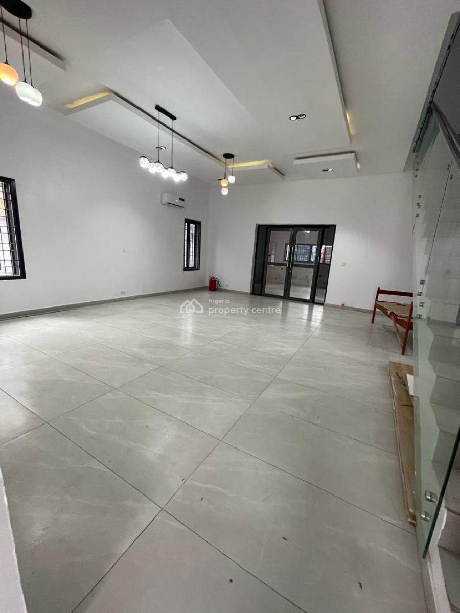 Spacious Massive Luxury 5 Bedroom Fully Detached, Secure Estate Off Admiraty, Lekki Phase 1, Lekki, Lagos, Flat / Apartment for Rent