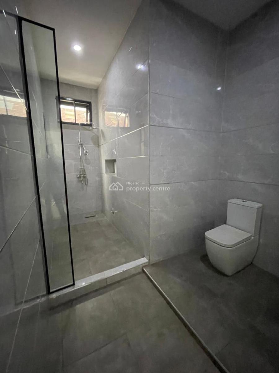 Spacious Massive Luxury 5 Bedroom Fully Detached, Secure Estate Off Admiraty, Lekki Phase 1, Lekki, Lagos, Flat / Apartment for Rent