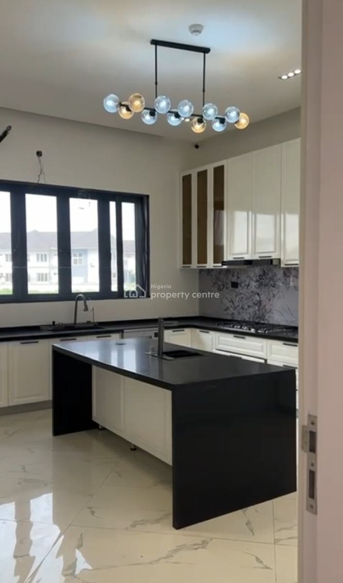 Beautifully Designed 5 Bedrooms Fully Detached with 2 Boys Quarter, Pinnock Phase 3, Ikate, Lekki, Lagos, Detached Duplex for Sale